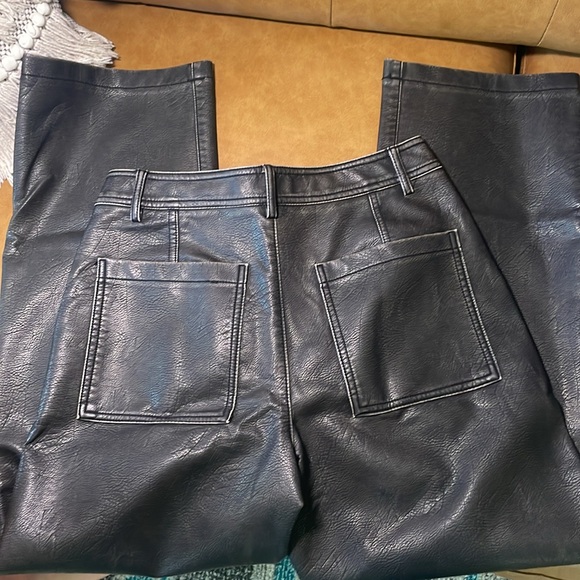 Zara Faux Leather Pants Size 4 - Picture 4 of 6